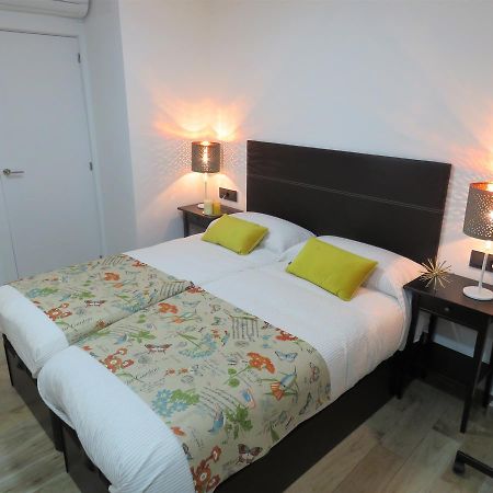 Living Sevilla Apartments Hercules Kültér fotó