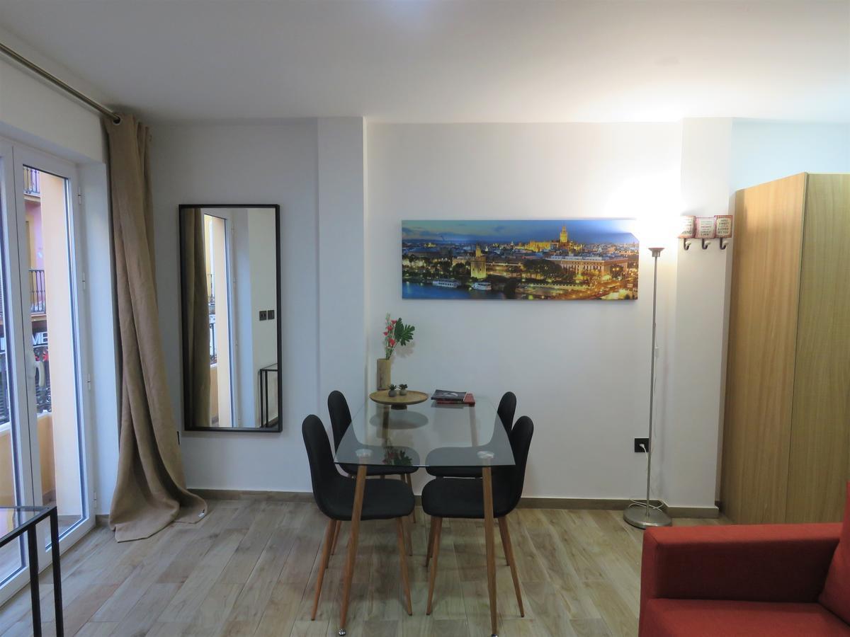 Living Sevilla Apartments Hercules Kültér fotó