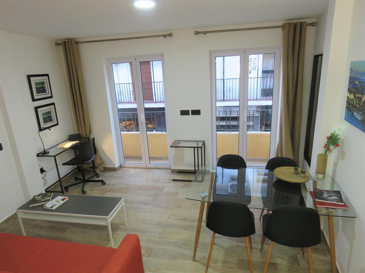 Living Sevilla Apartments Hercules Kültér fotó