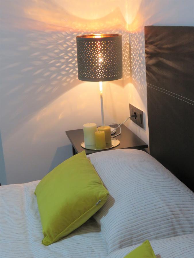 Living Sevilla Apartments Hercules Kültér fotó